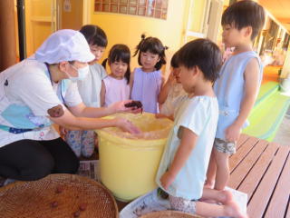 �~�������